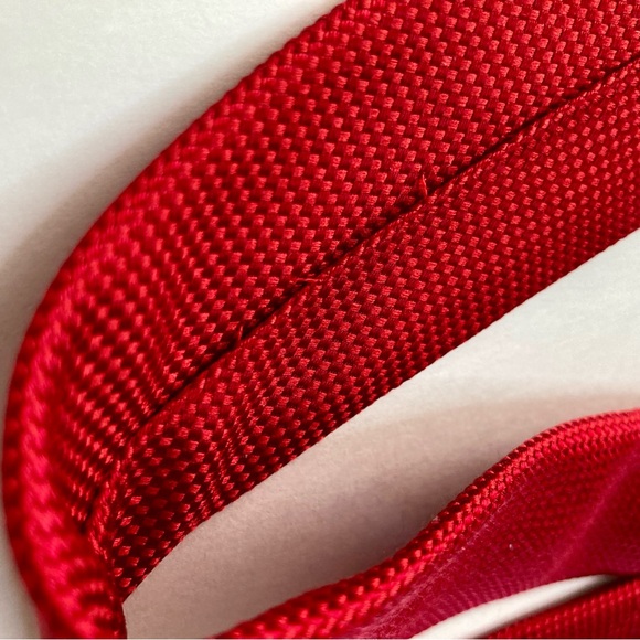 Daniel Cremieux Red 100% Silk Classic Handmade Tie, Closet Staple - Picture 6 of 8